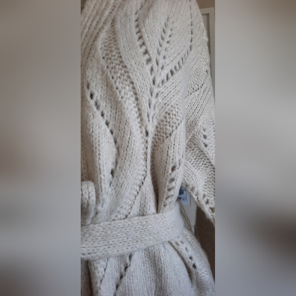 White House Black Market  WHBM Cardigan/ Sweater